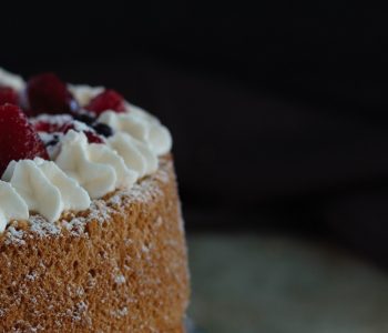 chiffon cake ai frutti di bosco