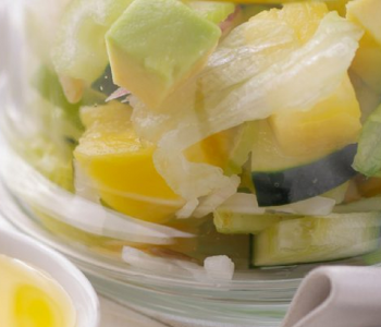 insalata cuba con ananas e avocado